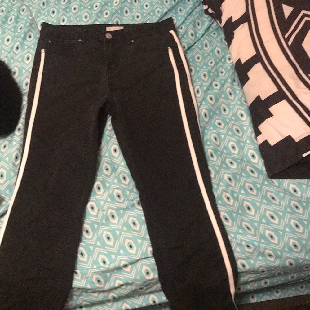 Sky and sparrow black and white jeans